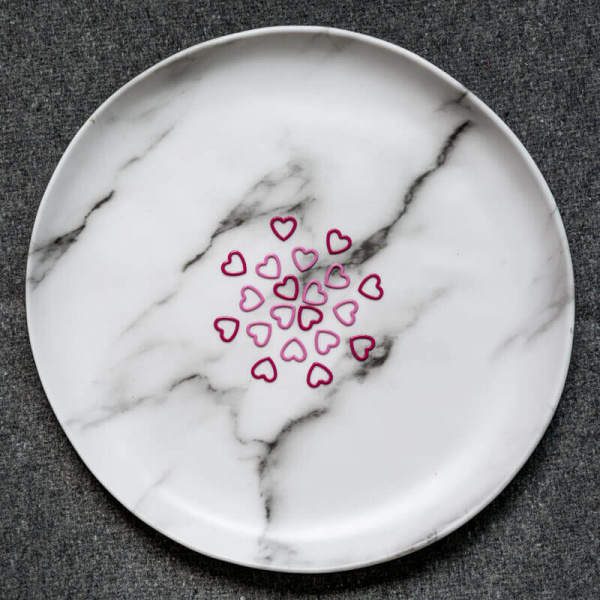 Amour (Pack of 40 Heart shaped metal stitch markers)